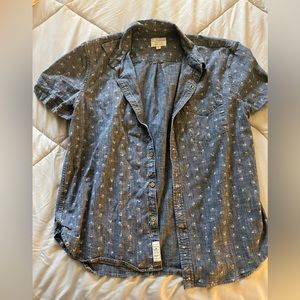 Lucky Brand short sleeved Chambray button down shirt